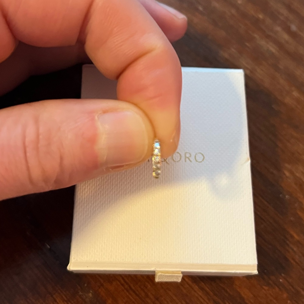 VRAI & ORO 9mm Diamond Pave Huggie Earring